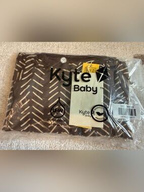 NWT Kyte Baby Bamboo Zipper Footie: Size 6-12M (Espresso Herringbone) Brown